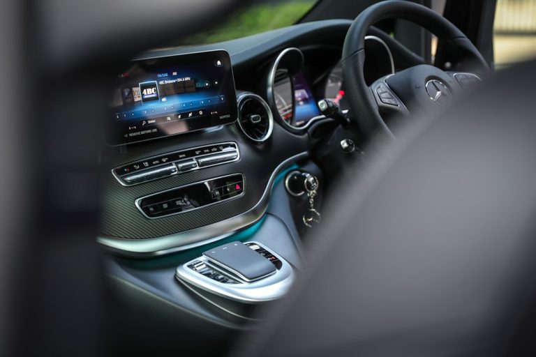 Best Luxury Car Limo Service for Company Meetings in Miami Florida