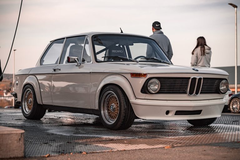 Best Corporate Limo Business Car Service for Cruise Port Transfer in Miami Beach